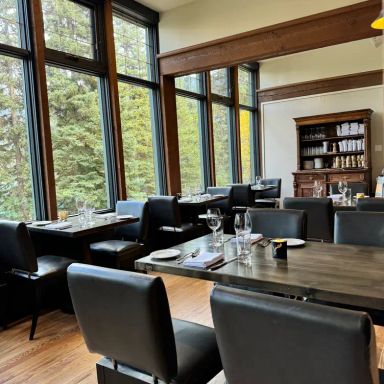Mount Burgess Dining Room - Emerald Lake Lodge