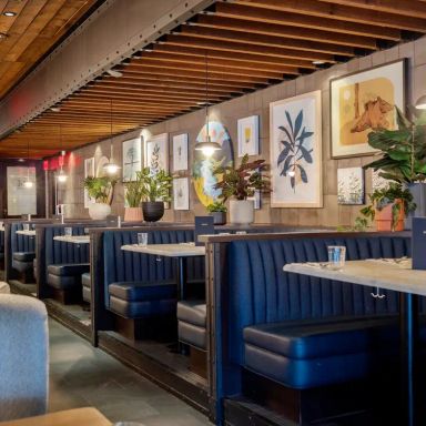Earls Kitchen + Bar - Tin Palace - Edmonton