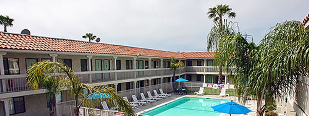 Motel 6 Carlsbad, CA Beach