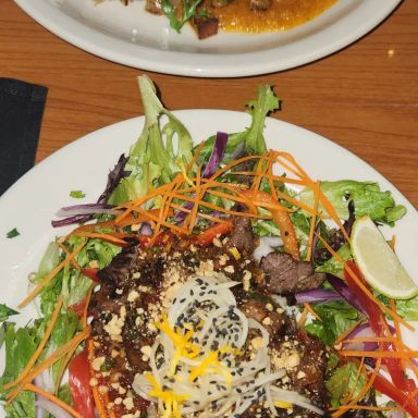 Maximillians Grill & Wine Bar