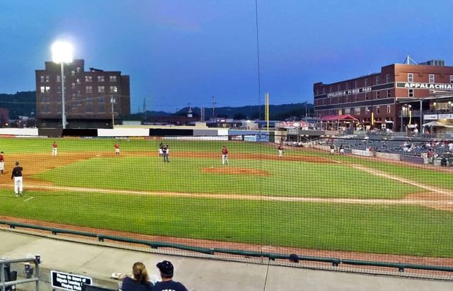 Southern Maryland Blue Crabs at Charleston Dirty Birds