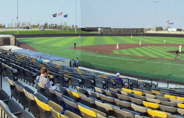 Lake Country DockHounds at Milwaukee Milkmen