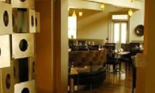 Zees Wine Bar & Grill