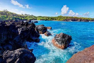 Day Trip from Oahu to Maui: Road to Hana Adventure