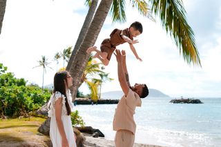 Private Vacation Photoshoot with Photographer in Lahaina