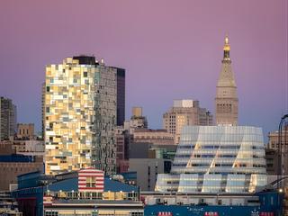 Chelsea Architecture and Art Tour with Award Winning NYC Guide