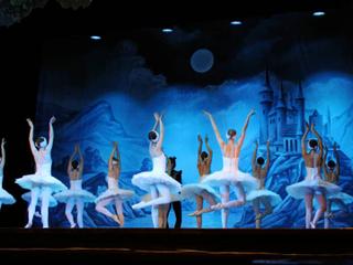 Nederlands Dans Theater - NDT 2