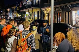 Ghost Tour and Haunted Pub Crawl Party with Free Shot