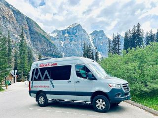 Banff & Yoho Parks | Lake Louise | Moraine Lake | Emerald Lake - PRIVATE TOUR