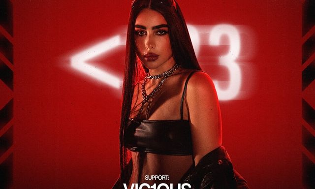 DANA VICCI & VIC1OUS