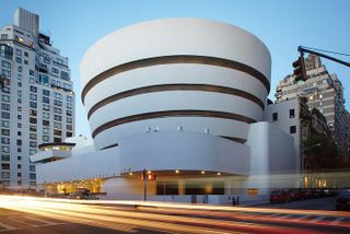 Visit The Guggenheim Museum & 3h Manhattan Walking Tour