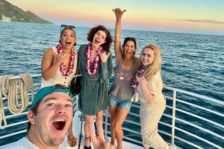 Waikiki: Golden Hour Sunset Cocktail Cruise