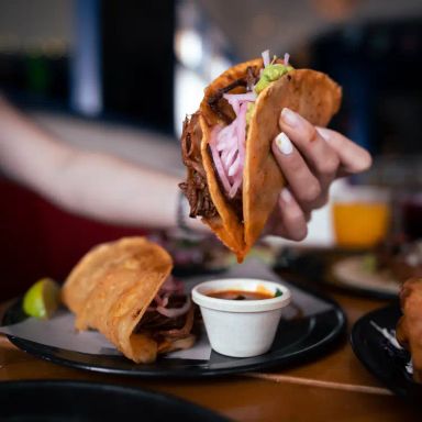 Los Cuervos Taqueria