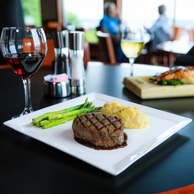 Baxter's Lakeside Grille