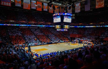 Georgia Bulldogs at Florida Gators Basketball