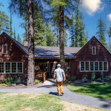 Lake Creek Lodge