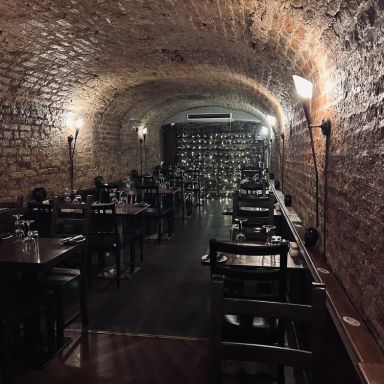 La Caverna Italian Restaurant and Wine Bar