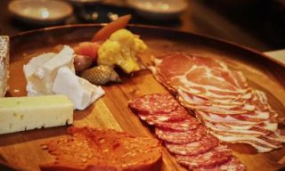 Frankie's Sips & Savories