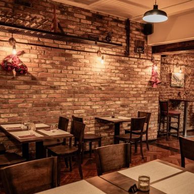 Val's - Restaurant Pizzeria