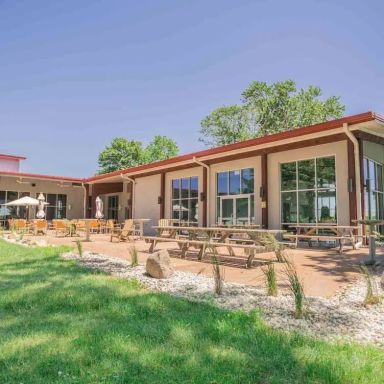 The Vines Restaurant - Cooper's Hawk Vineyards