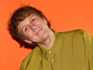 Outback presents Josh Thomas: Jiggle, Jiggle