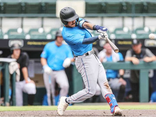 Clearwater Threshers at Jupiter Hammerheads