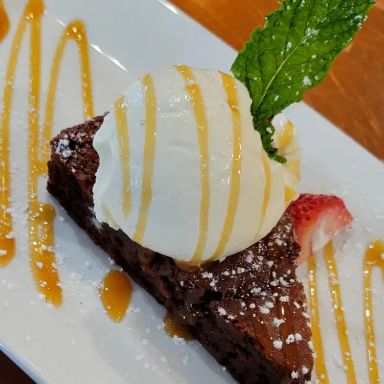 D.H. Lescombes Winery & Bistro - Las Cruces
