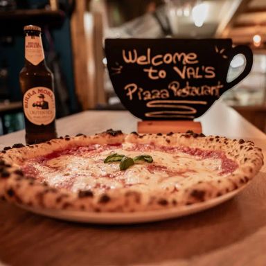Val's - Restaurant Pizzeria