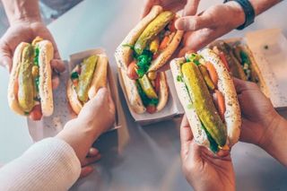 Chicago Full-Day Walking Food Tour with Free Bike or Kayak Rental