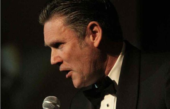 The Sinatra Experience With Dave Halston
