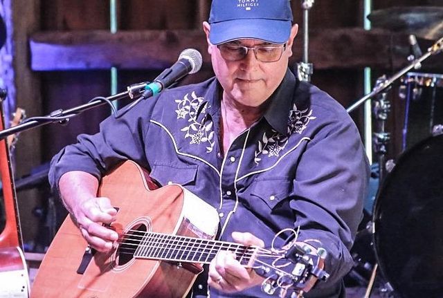 Tunes@Noon: Pete Denomme