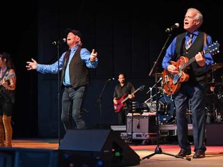 The Cowsills Family Christmas