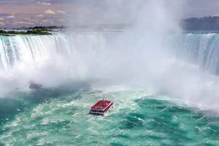 Toronto: Niagara Falls, Boat Cruise and Journey Behind the Falls