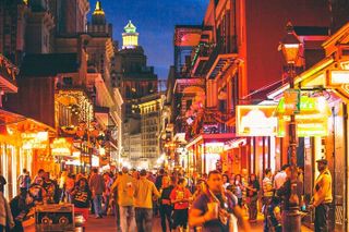 New Orleans Haunted Pub Crawl: Ghosts & French Quarter Nightlife