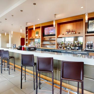 p2b bistro & bar