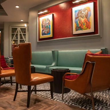 The OAK room & bar