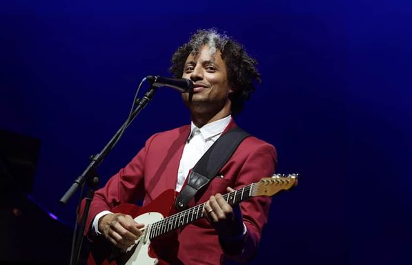 Merry Christmas from José James