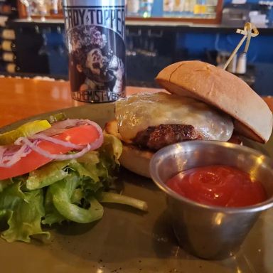 River Pub & Grill