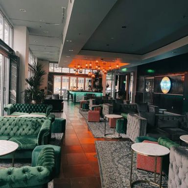 Botanical Lounge