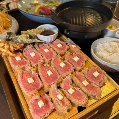 bul Dining Room & Bar