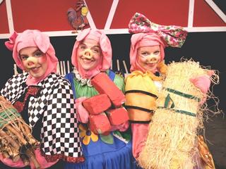 The Three Little Pigs at Stahl Family Theatre