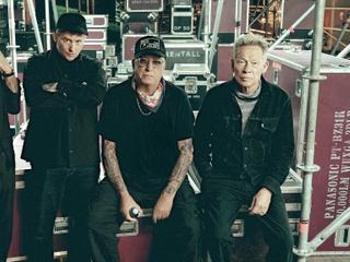 SEX PISTOLS (Steve Jones, Paul Cook, Glen Matlock) feat. Frank Carter