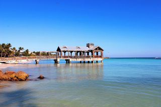 Key West from Miami with Snorkeling, Drinks and Hard Rock Cafe Meal