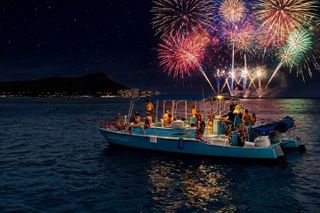Waikiki Friday Night Fireworks Cruise