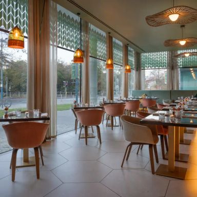 GRAZE Restaurant & Bar