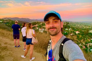 LA: Hollywood Sunset Walk & Hike with Hollywood Sign Views