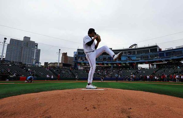 Greensboro Grasshoppers at Brooklyn Cyclones