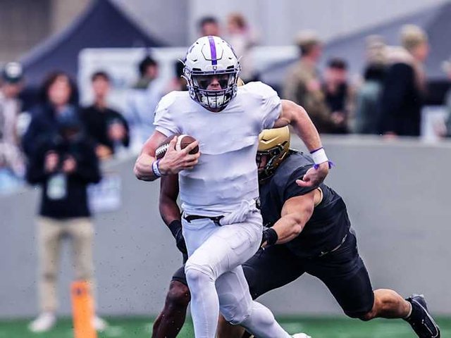 Yale Bulldogs at Holy Cross Crusaders Football