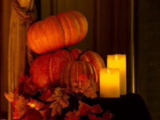 Candlelight: A Haunted Evening of Halloween Classics
