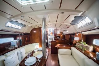 Private Luxury Yacht Charters, BYOB & Dolphins